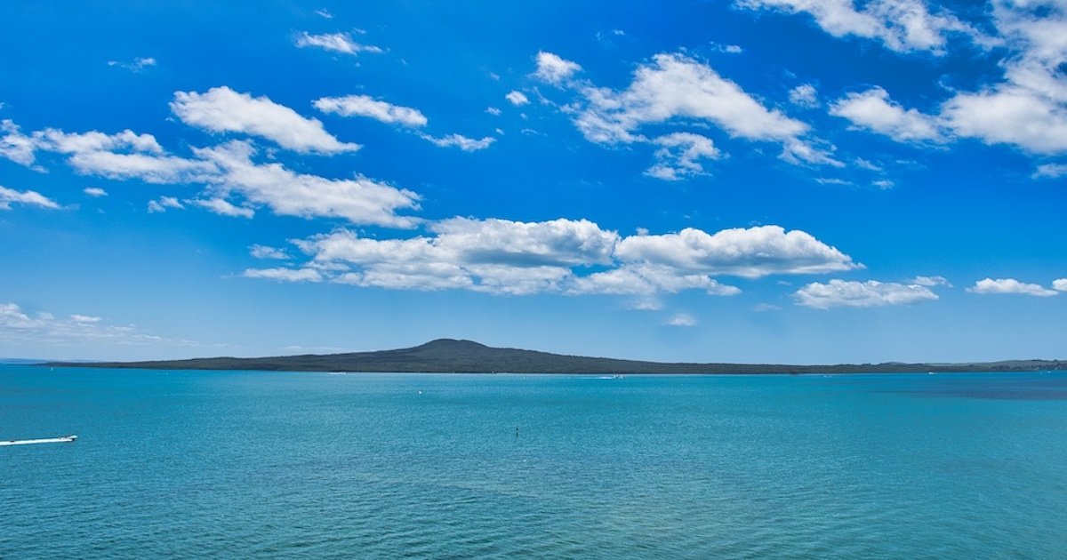 Awesome travel blogposts - cover