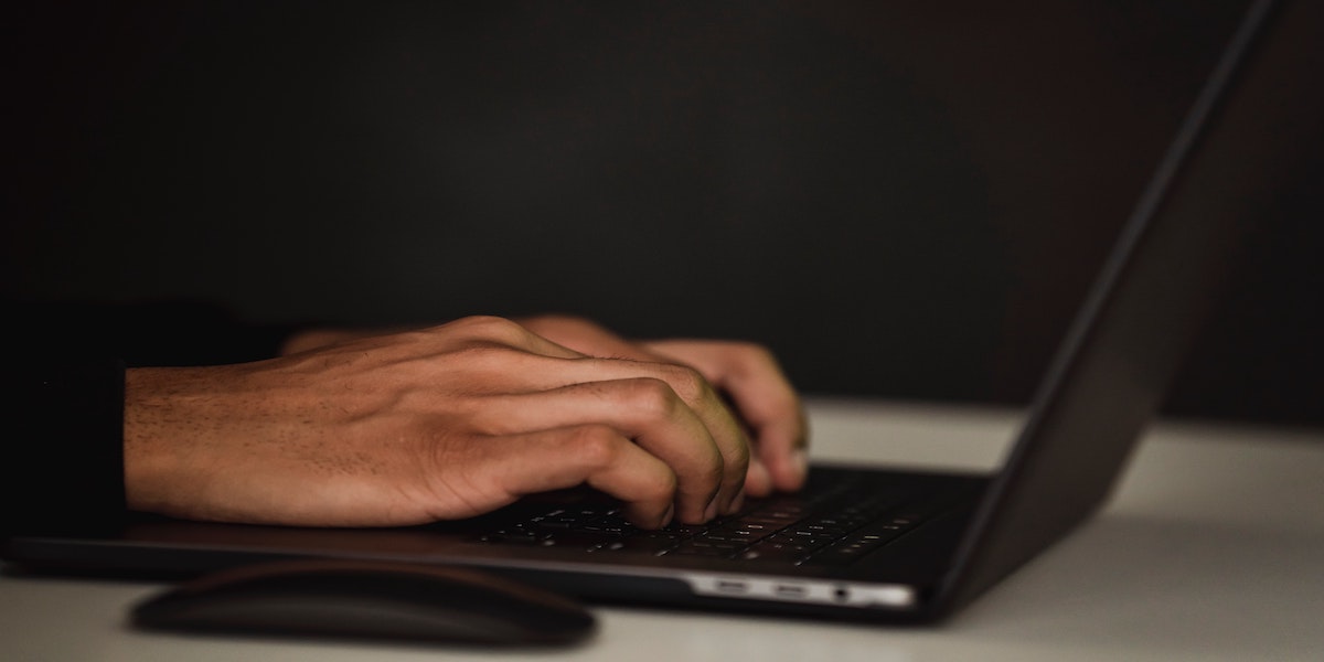Get Your Visa Easily with iVisa’s Online System